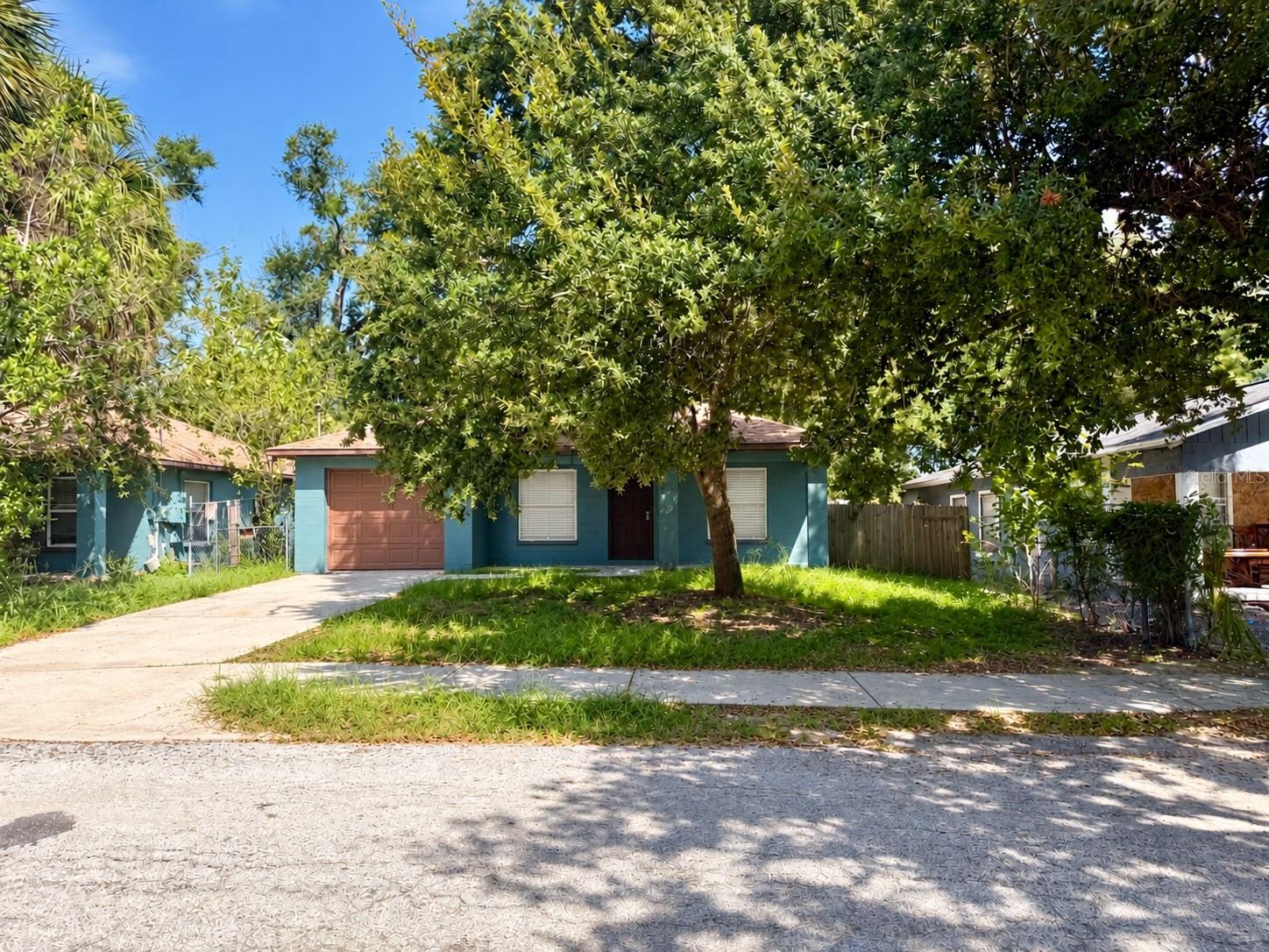 3514 E MOHAWK AVE - Photo 1