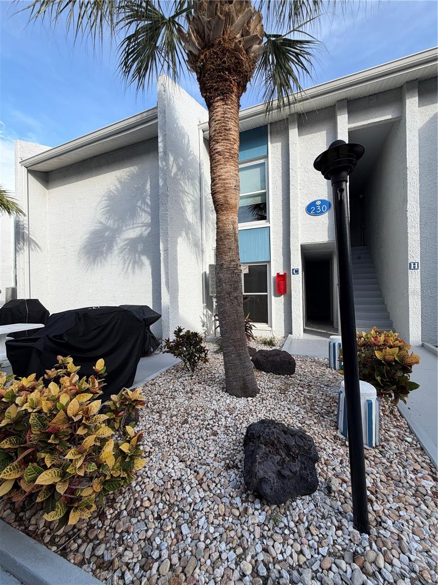 230 MEDALLION BLVD #C - Photo 1