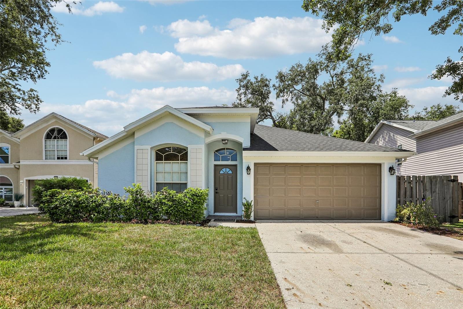 2455 HICKMAN CIR - Photo 1