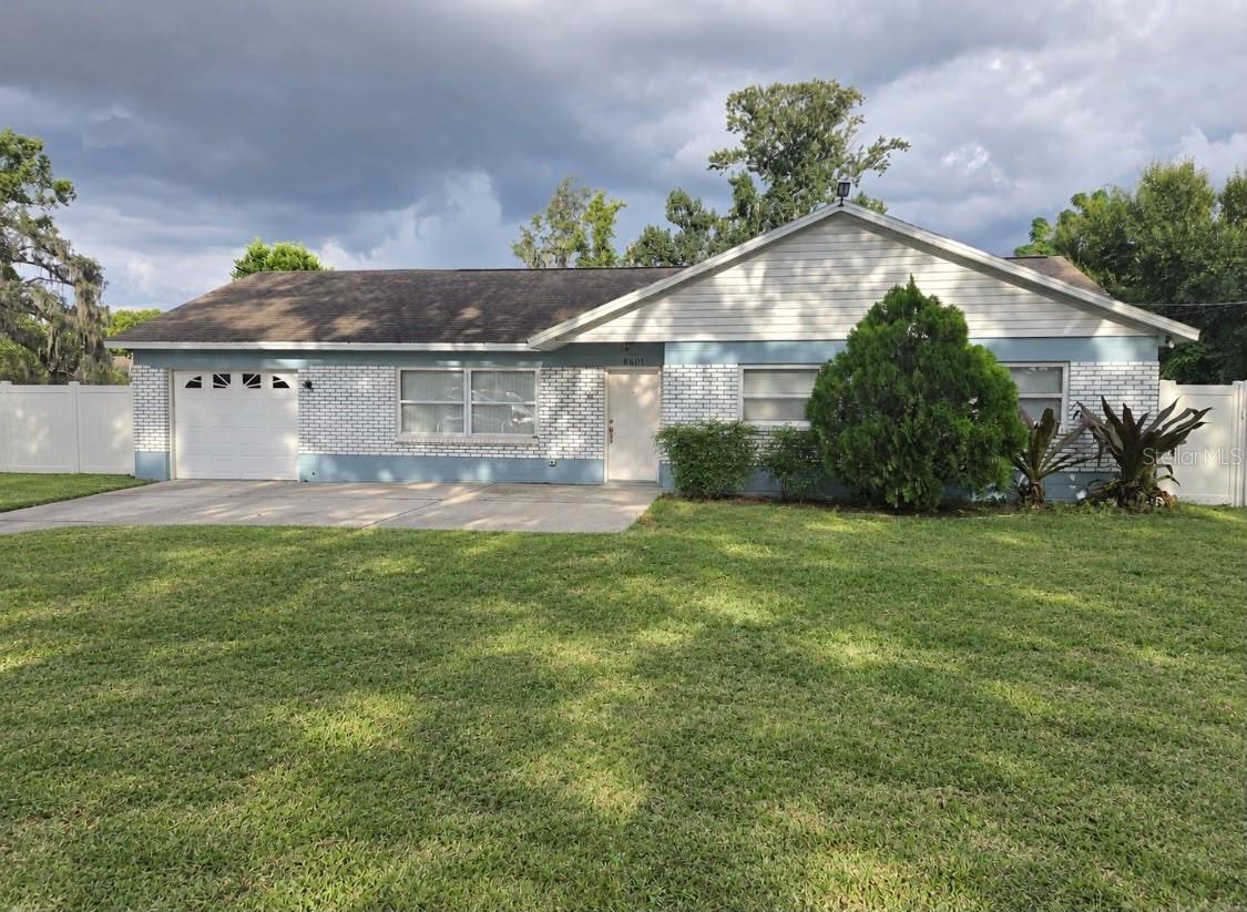 8601 TWIN LAKES BLVD - Photo 1