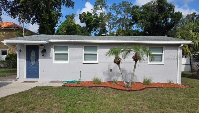6802 N BOULEVARD - Photo 1