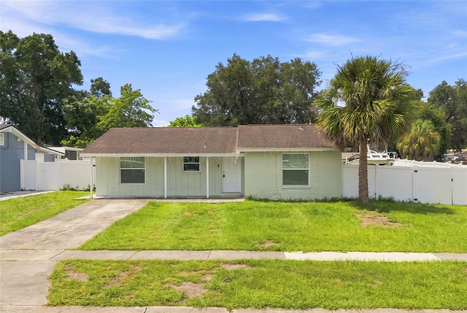 Property at 8344 DRYCREEK DR, Tampa