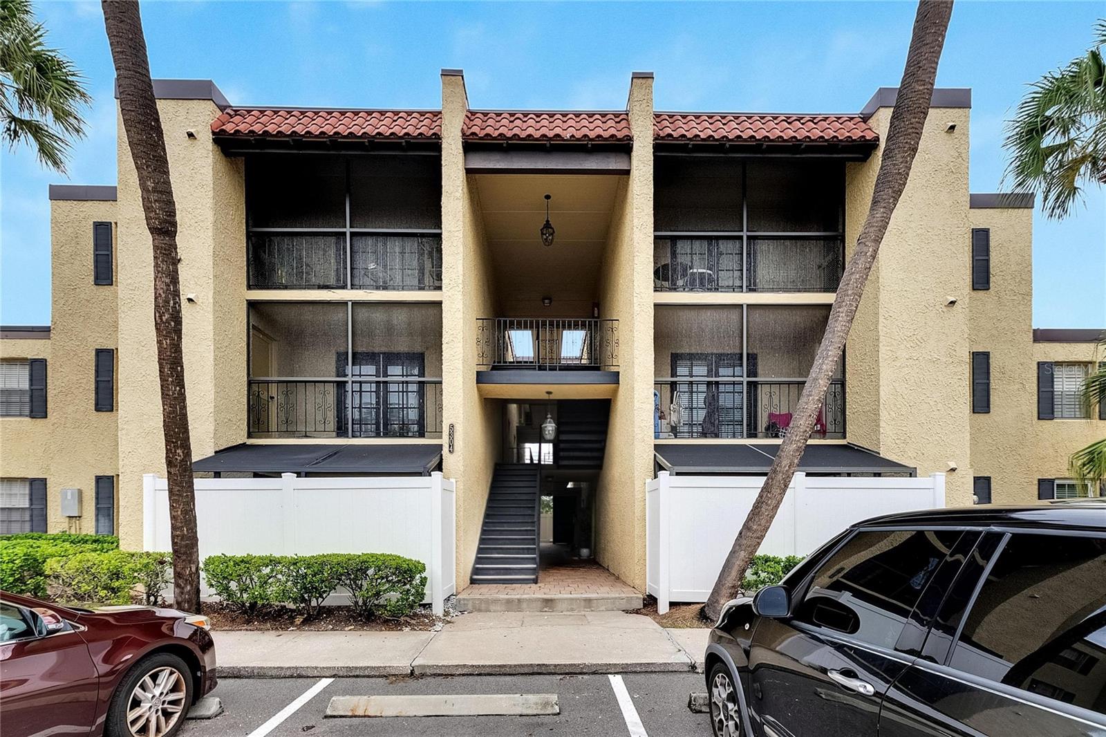 5304 W KENNEDY BLVD #106 - Photo 1