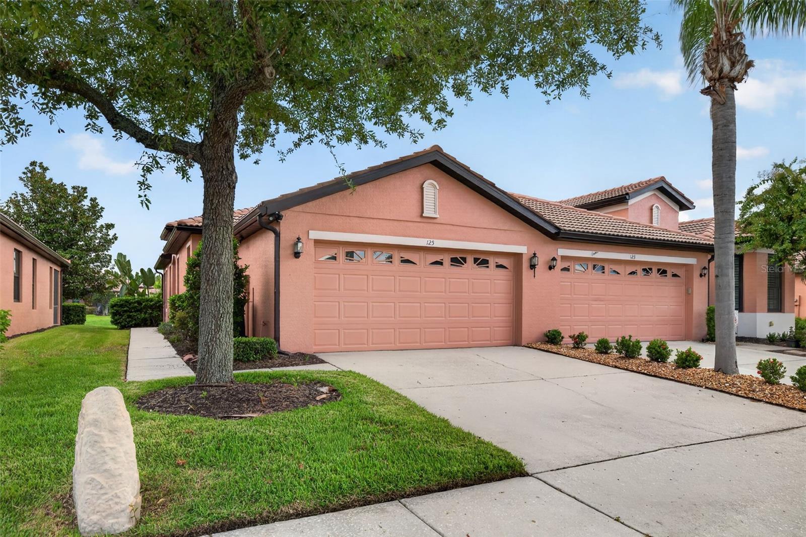 125 SHELL FALLS DR - Photo 1