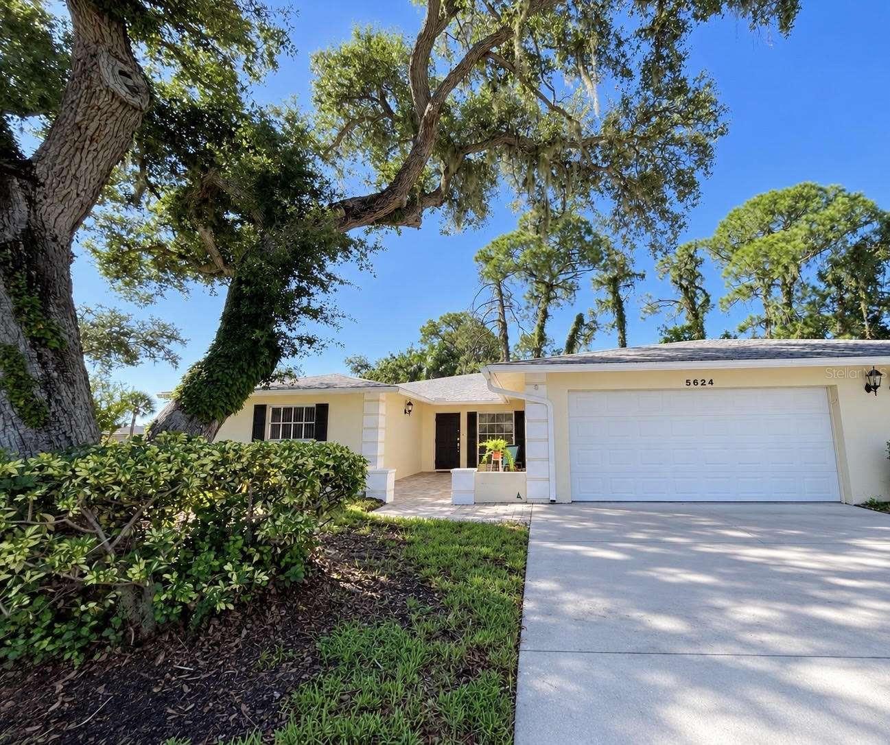 5624 PALM AIRE DR #V105 - Photo 1
