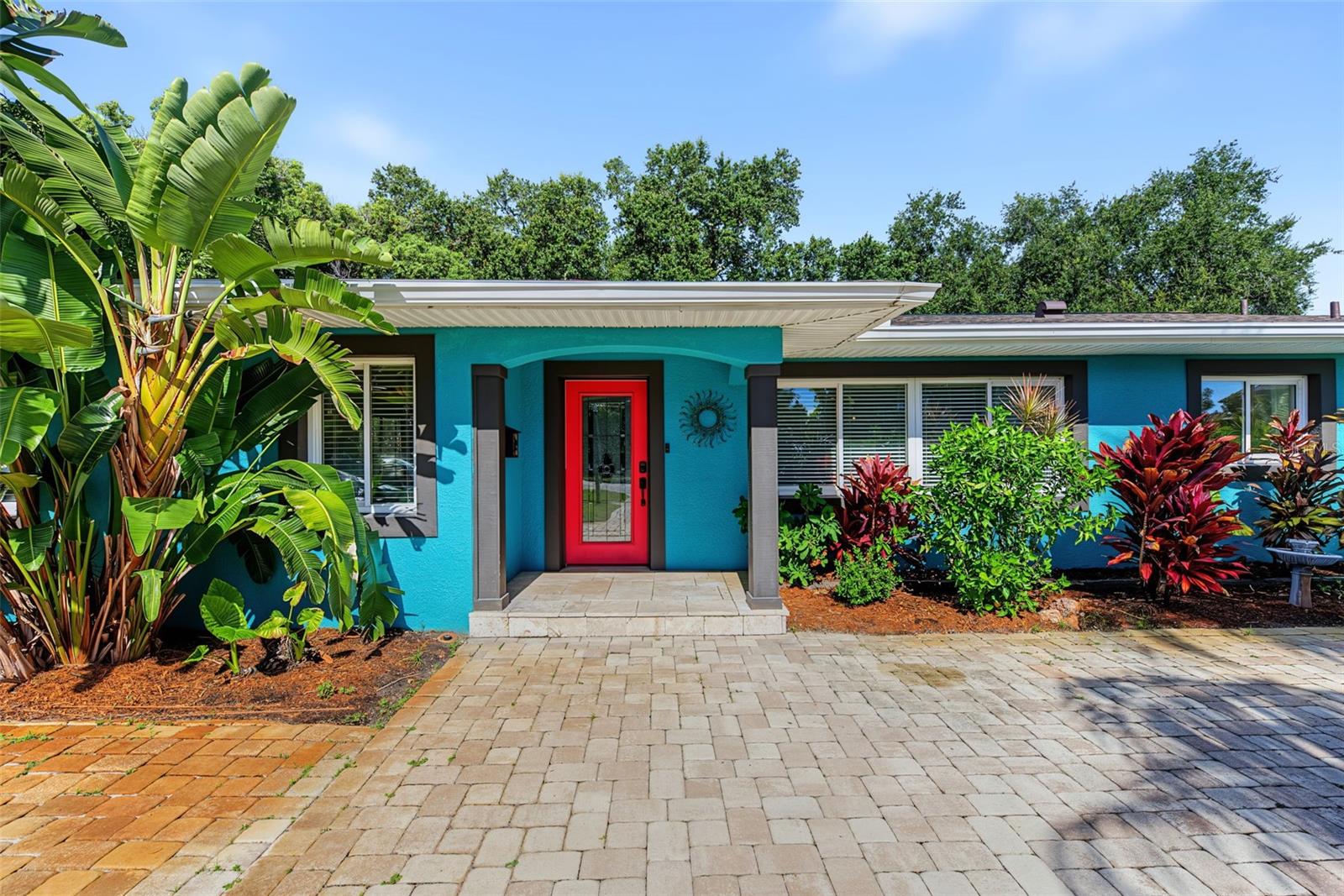 1616 INDIAN ROCKS RD - Photo 1