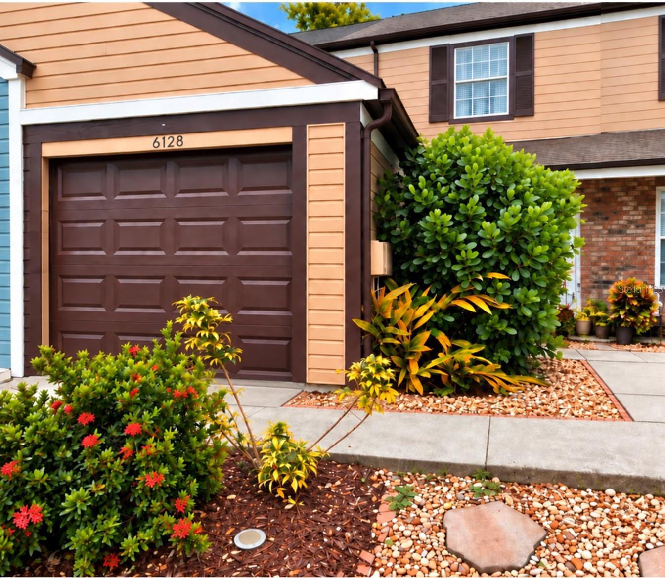 6128 OAK CLUSTER CIR - Photo 1