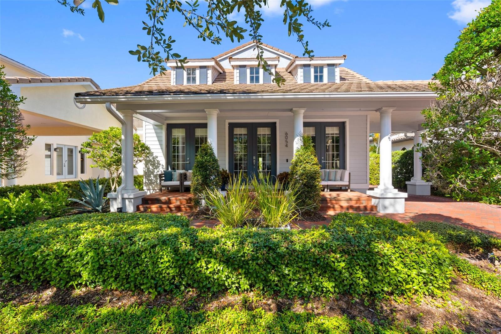 6054 YEATS MANOR DR - Photo 1