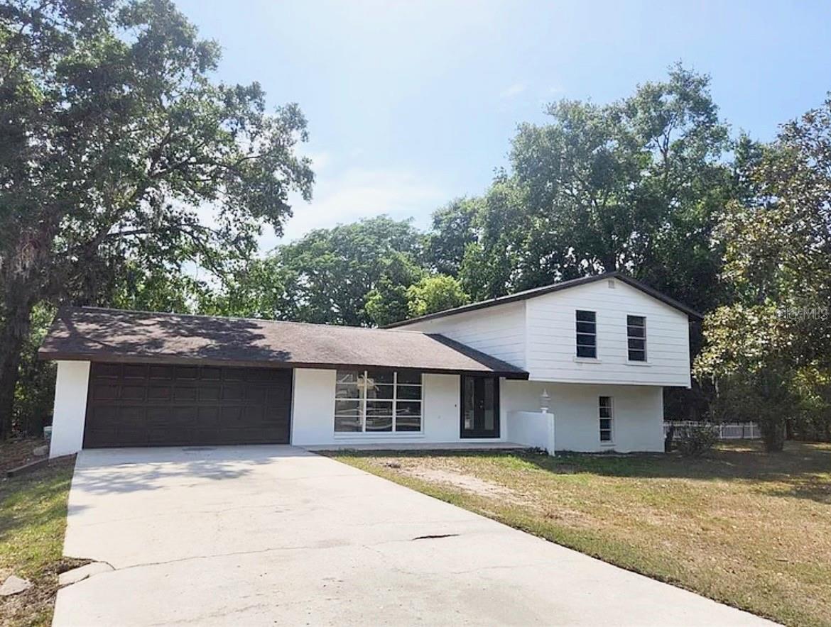 11631 SEMINOLE DR - Photo 1