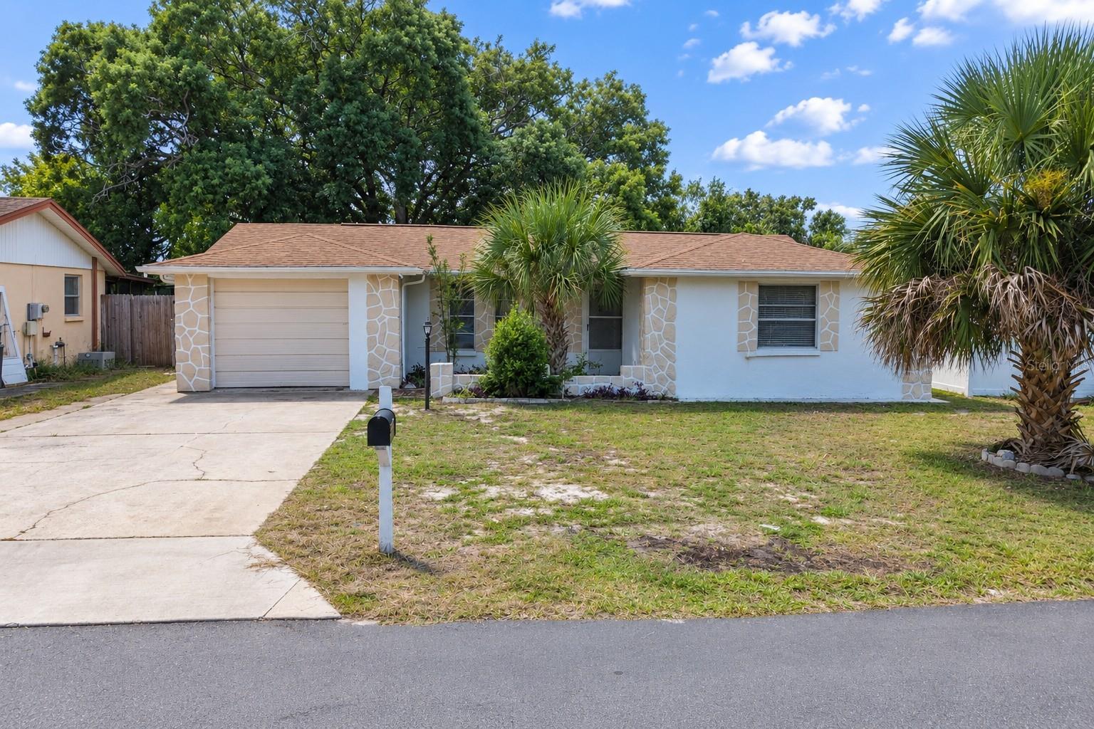 7904 JUDITH CRES - Photo 1