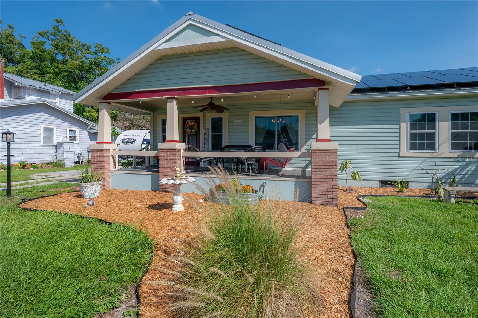 203 W FRIERSON AVE - Photo 1