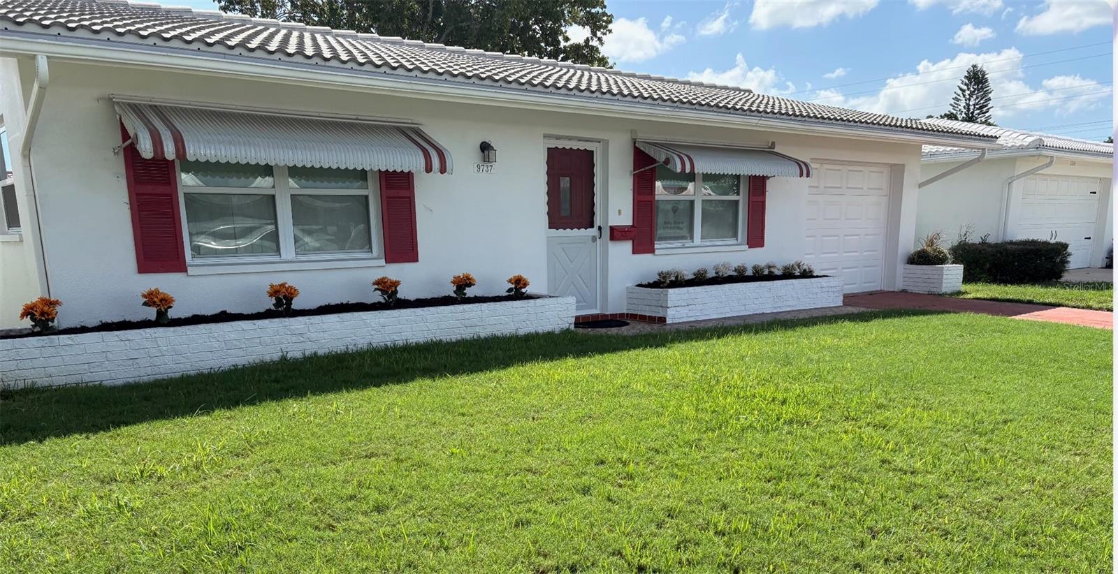 9737 36TH WAY N - Photo 1