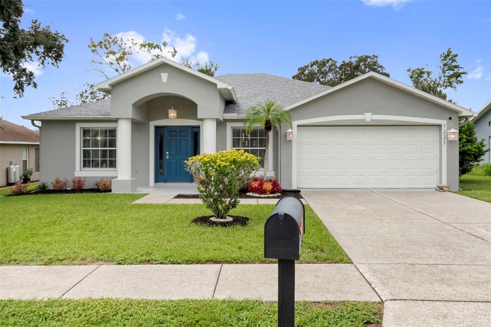 1221 OVERLAND DR - Photo 1