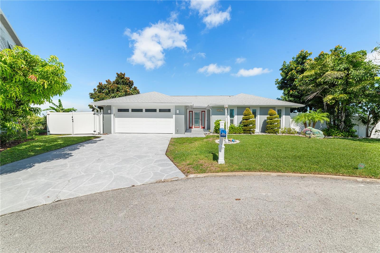 15723 DONZI DR - Photo 1