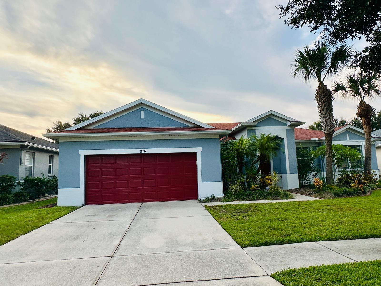 11744 HOLLY CREEK DR - Photo 1