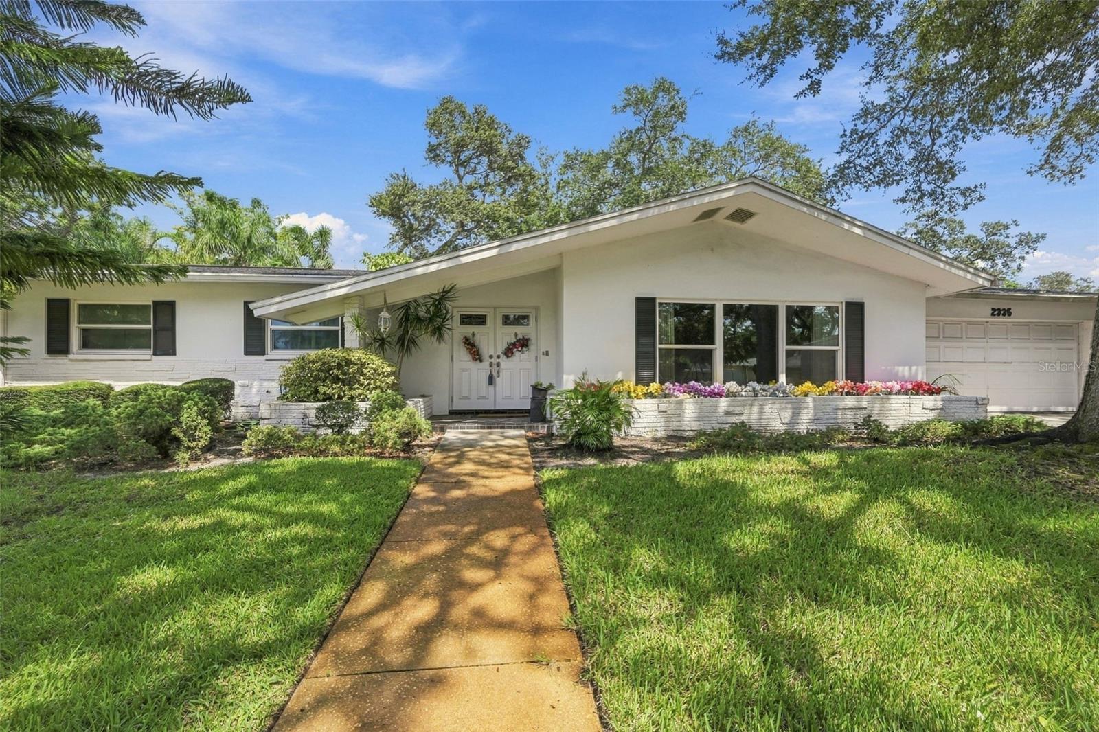 2336 HARN BLVD - Photo 1