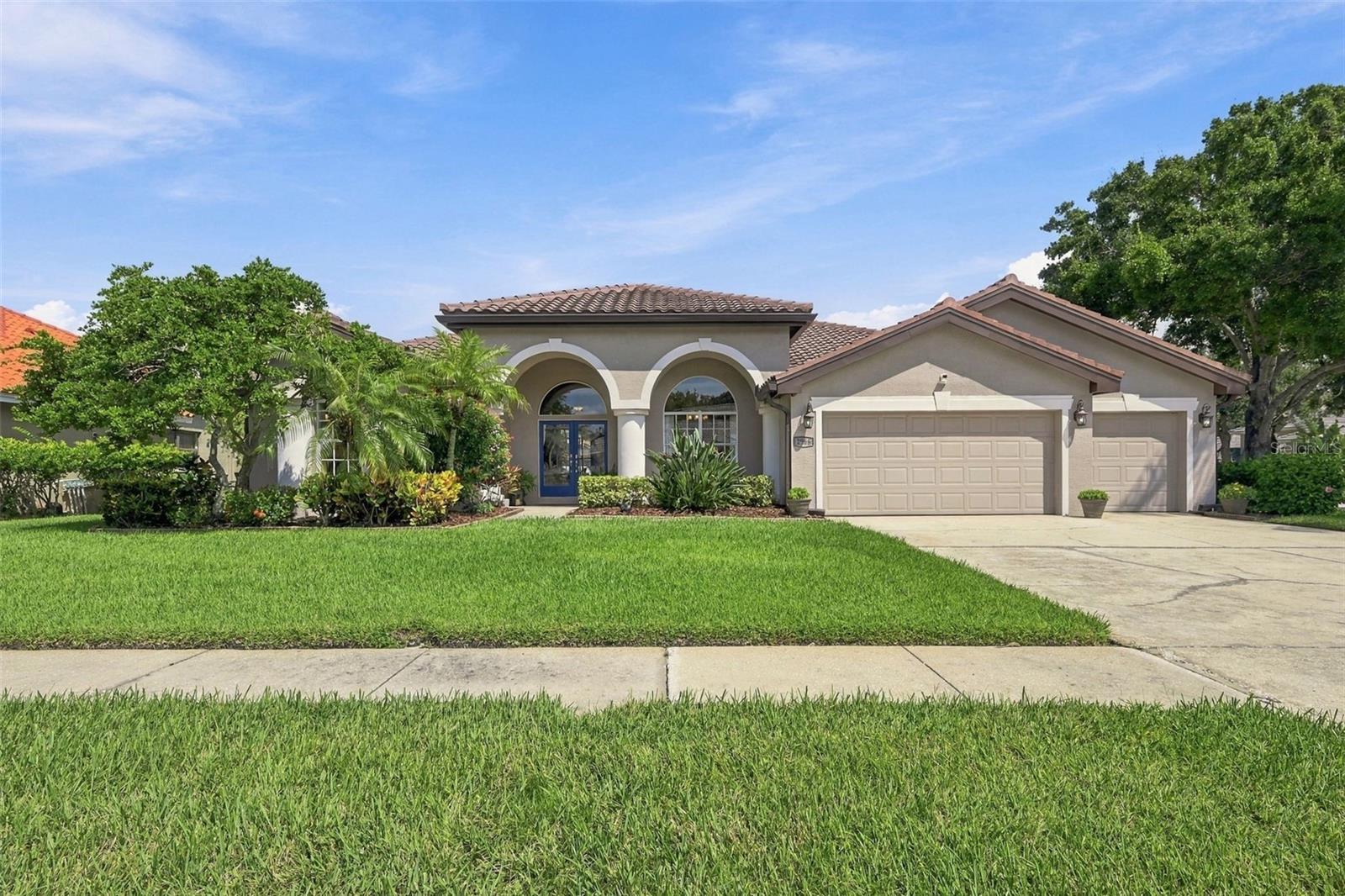 2966 HILLCREEK CIR S - Photo 1
