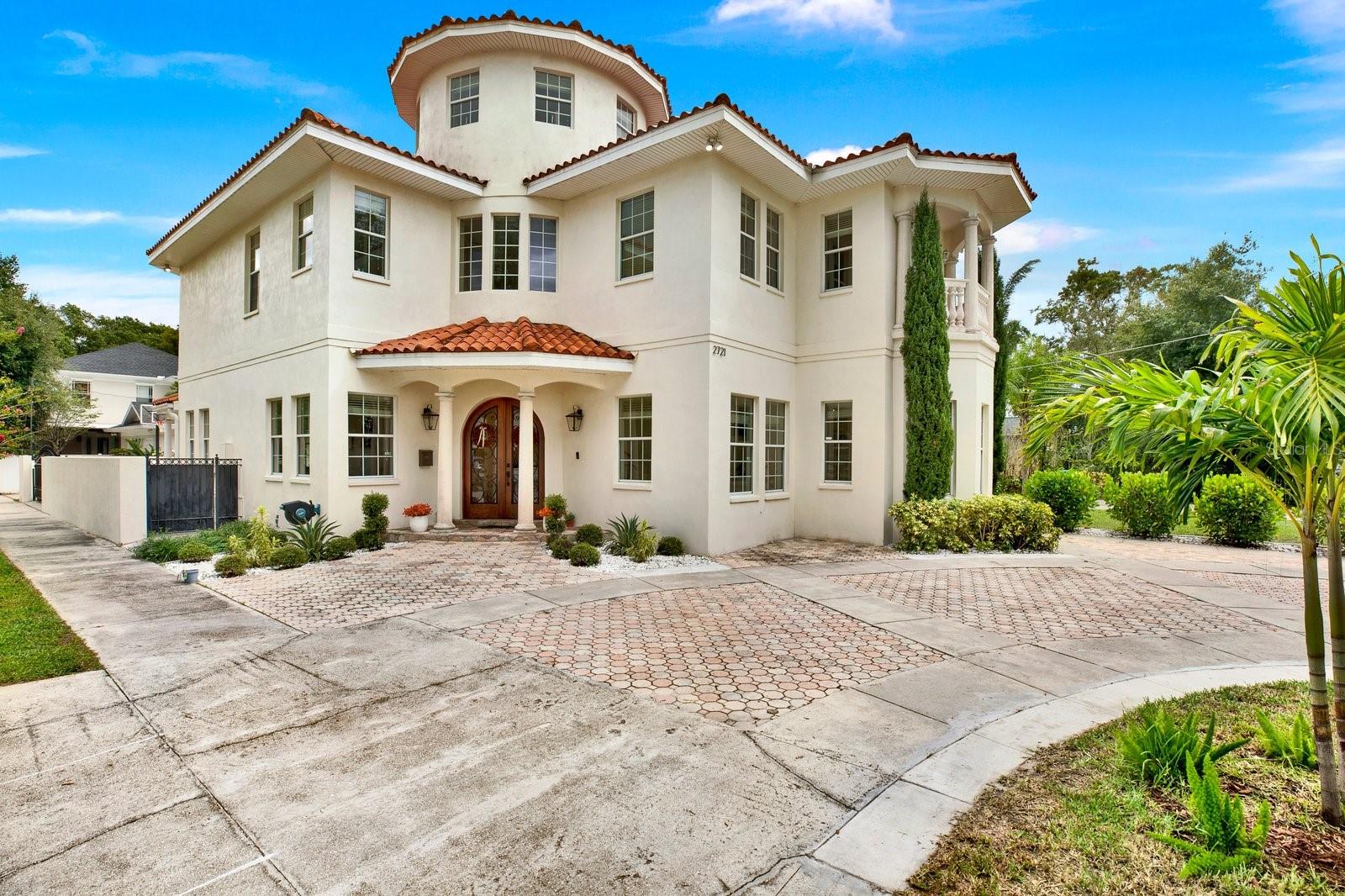 2721 N ROYAL CT - Photo 1