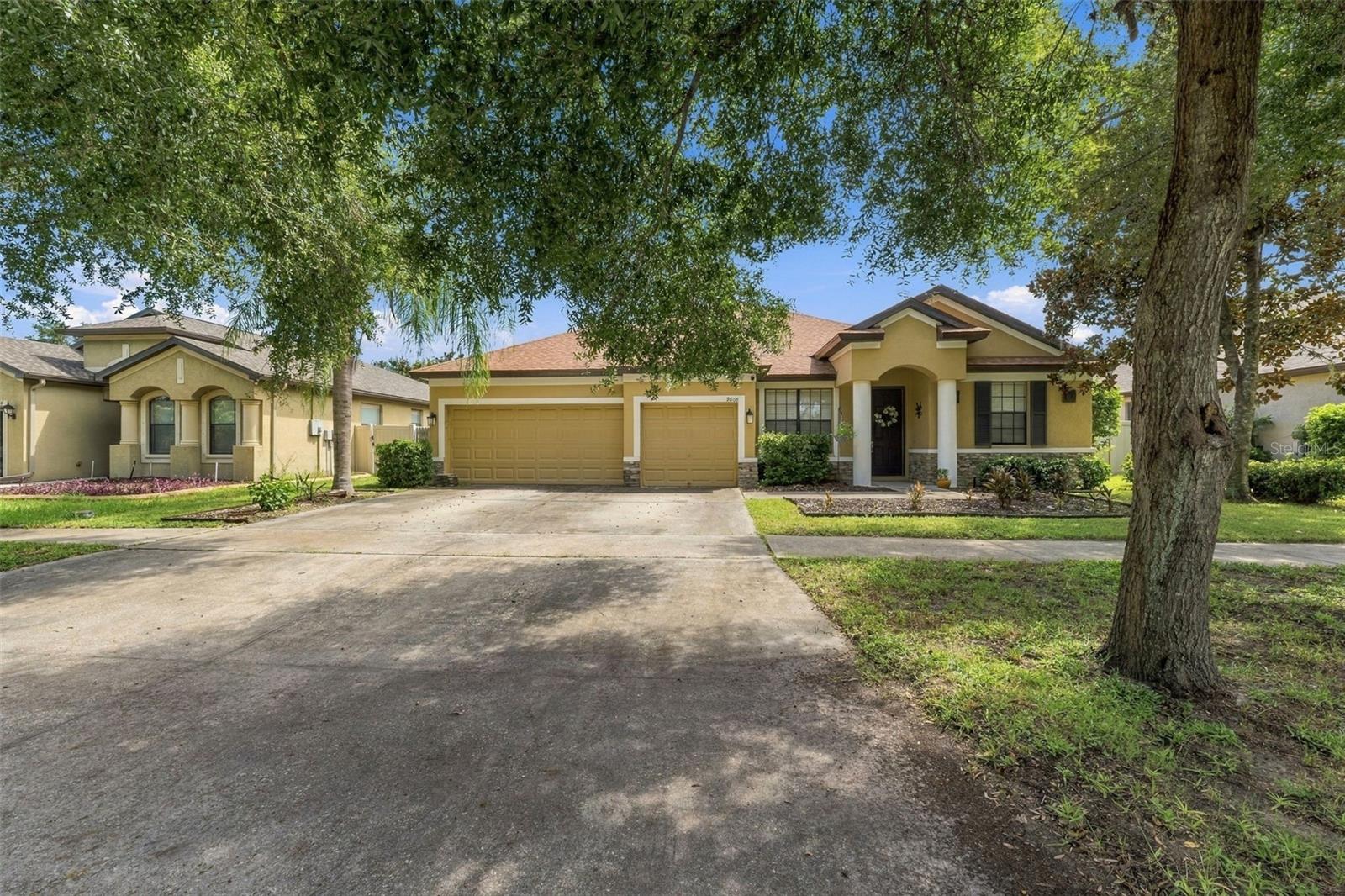 9808 CARR RD - Photo 1