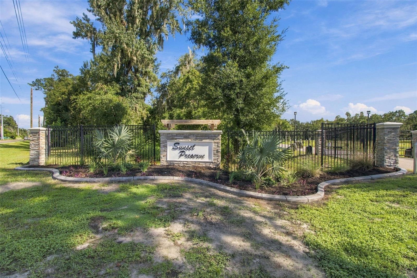 867 SUNSET LN - Photo 1