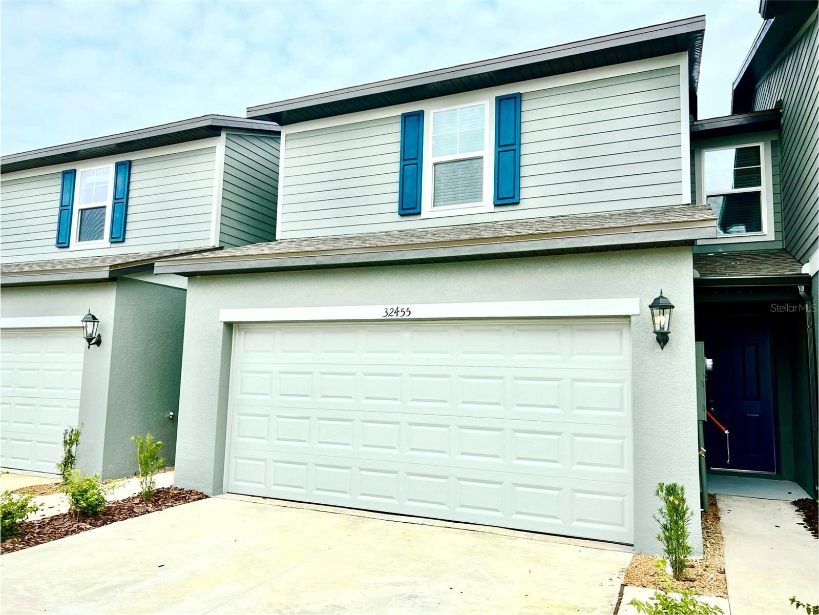 32455 LIMITLESS PLACE - Photo 1