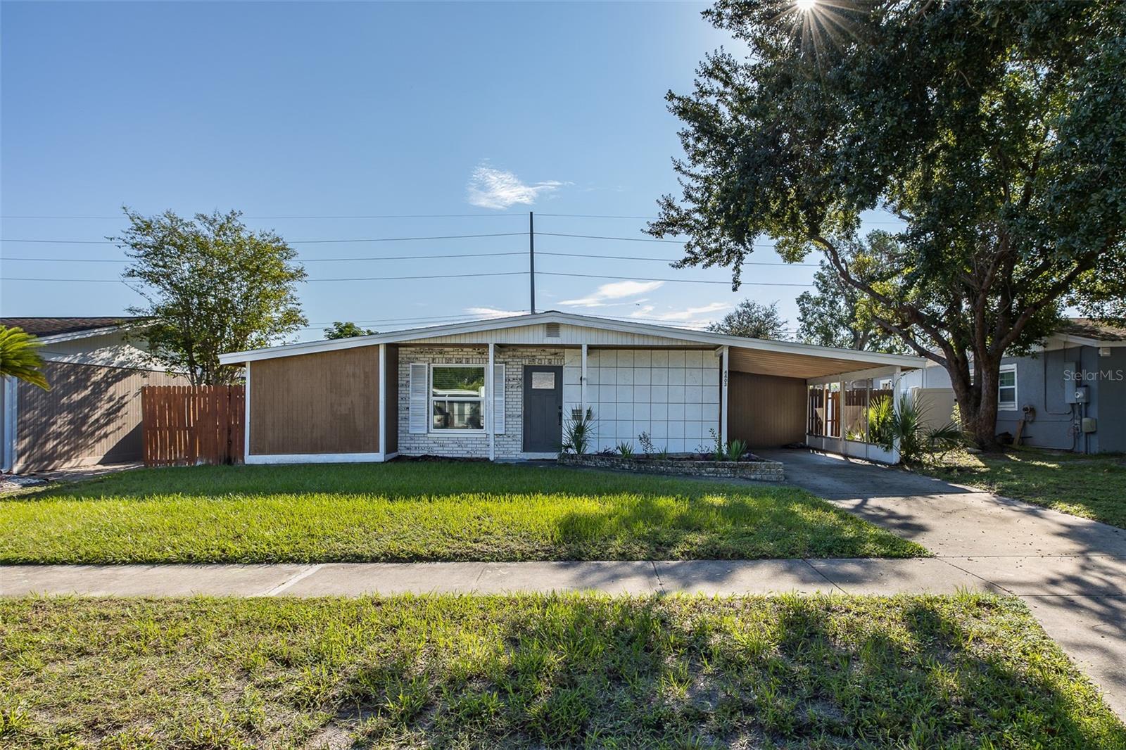 4403 GANDY CIR - Photo 1