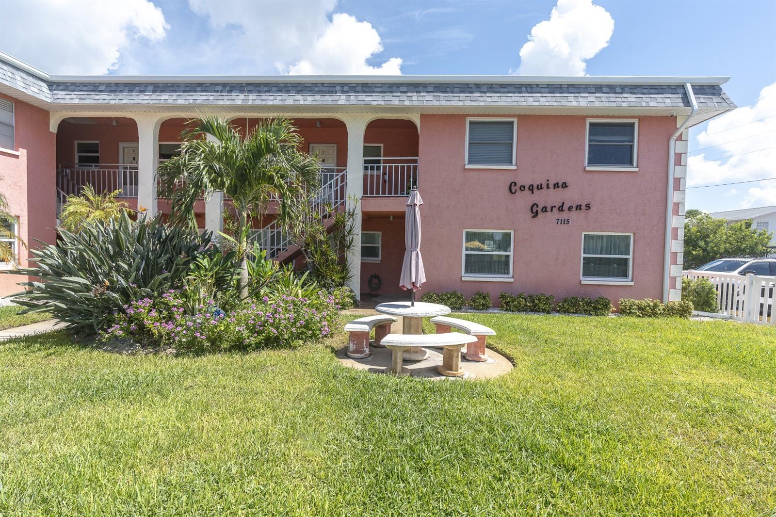 7115 COQUINA WAY #4 - Photo 1