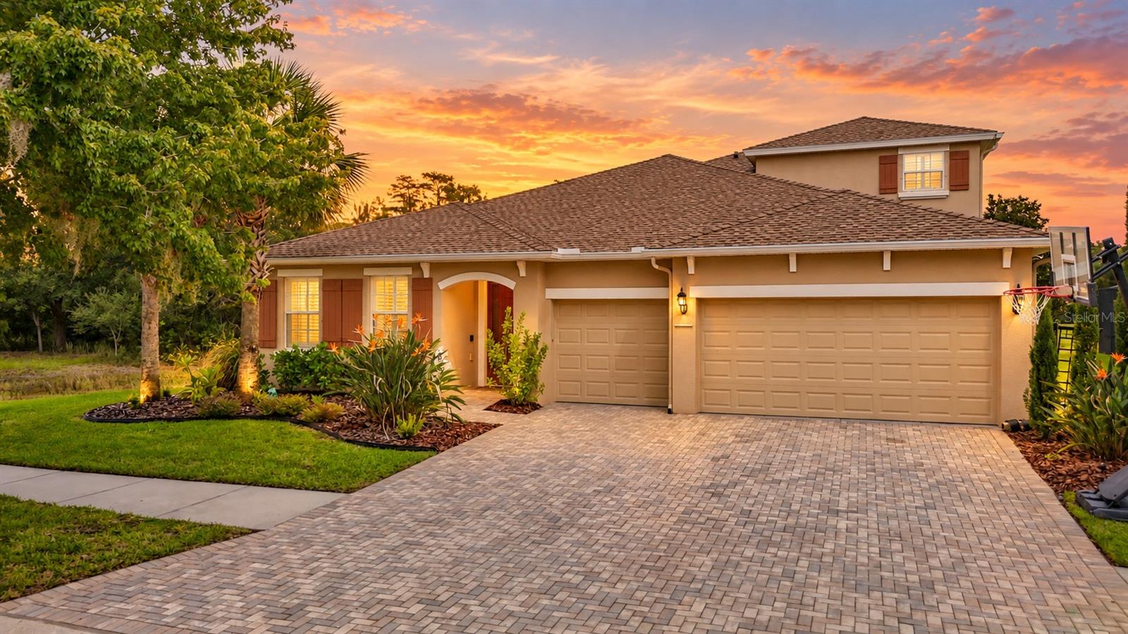 3117 MAJESTIC VIEW DR - Photo 1