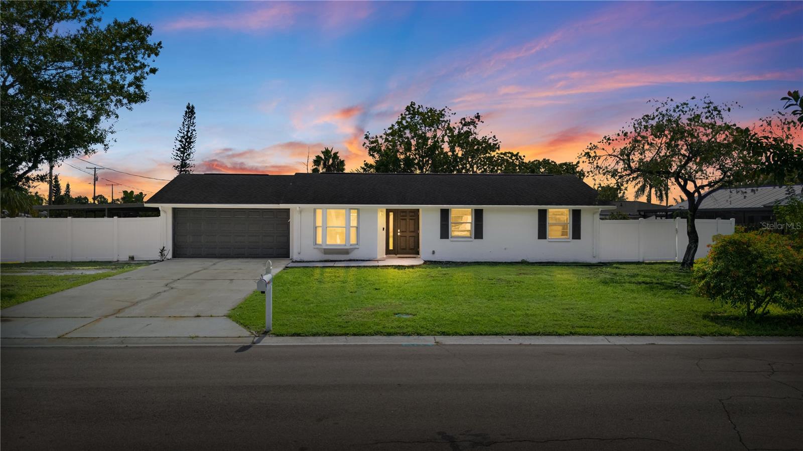 6321 FLORIDA CIR W - Photo 1