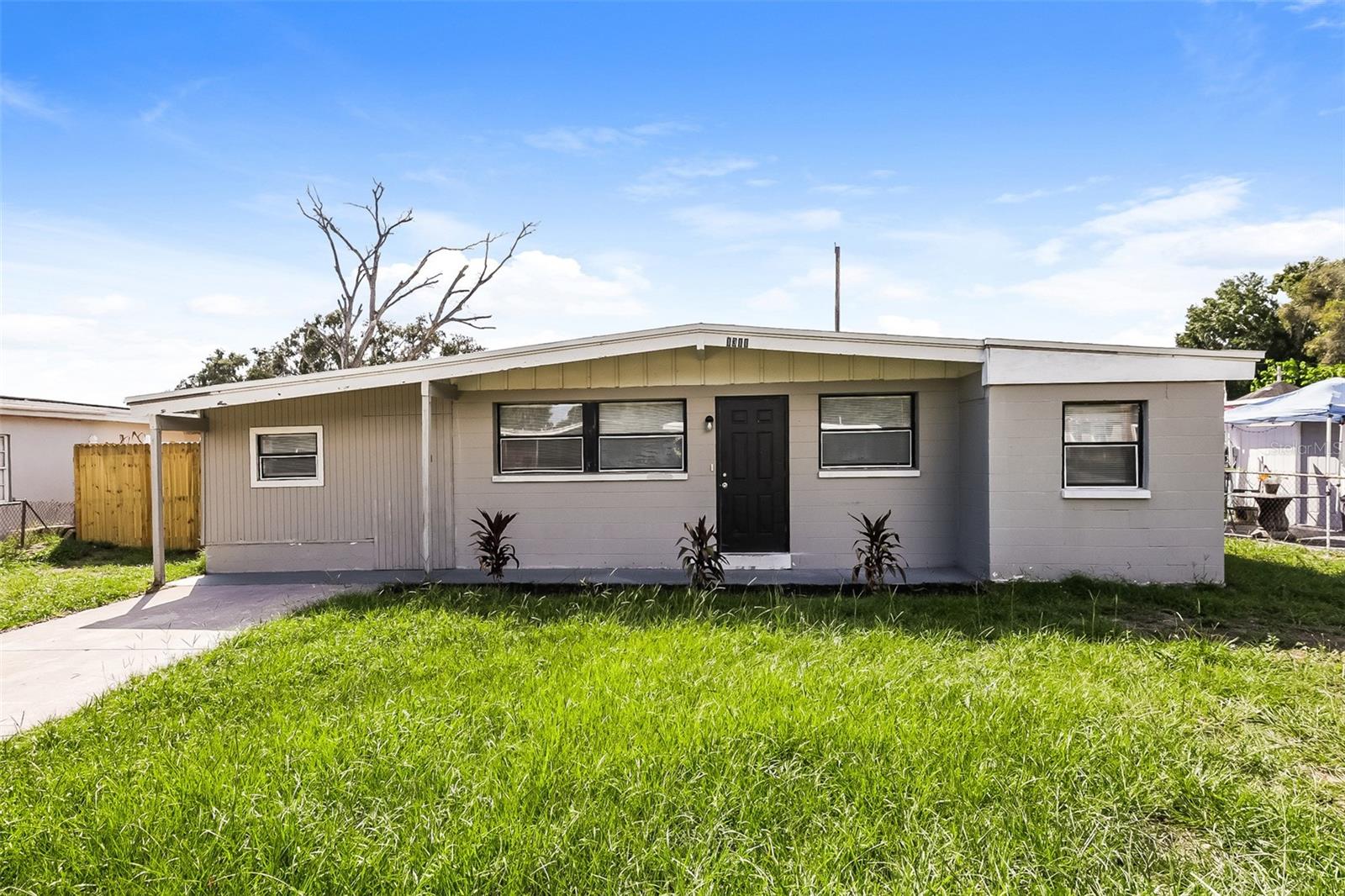 1311 WARRINGTON WAY - Photo 1