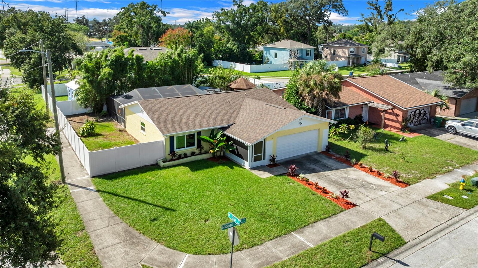 9602 HIDDEN OAKS CIR - Photo 1