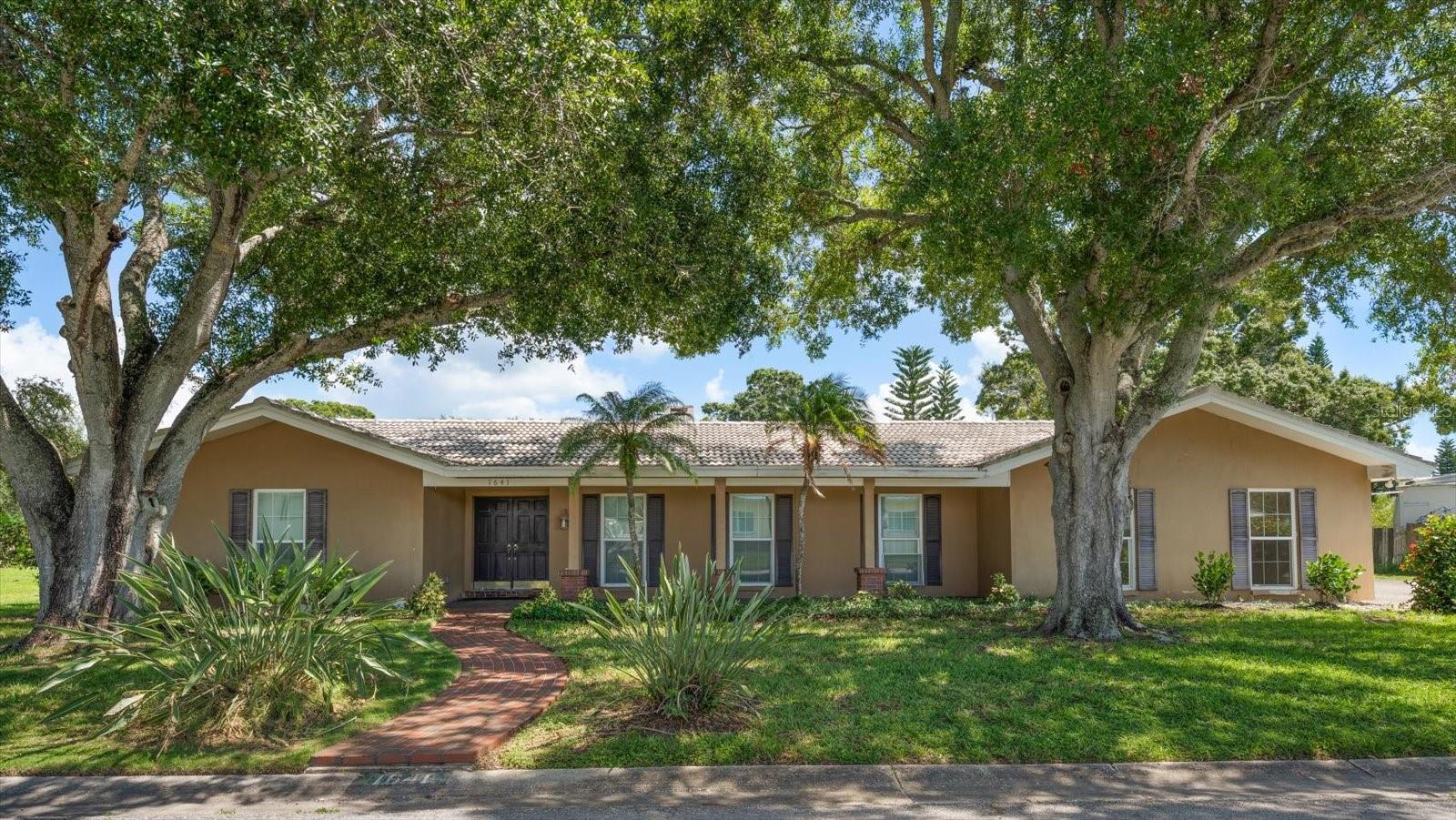 1641 SHERBROOK RD - Photo 1