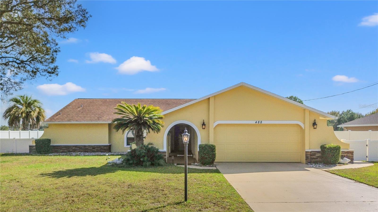 488 FIELDSTONE LN - Photo 1
