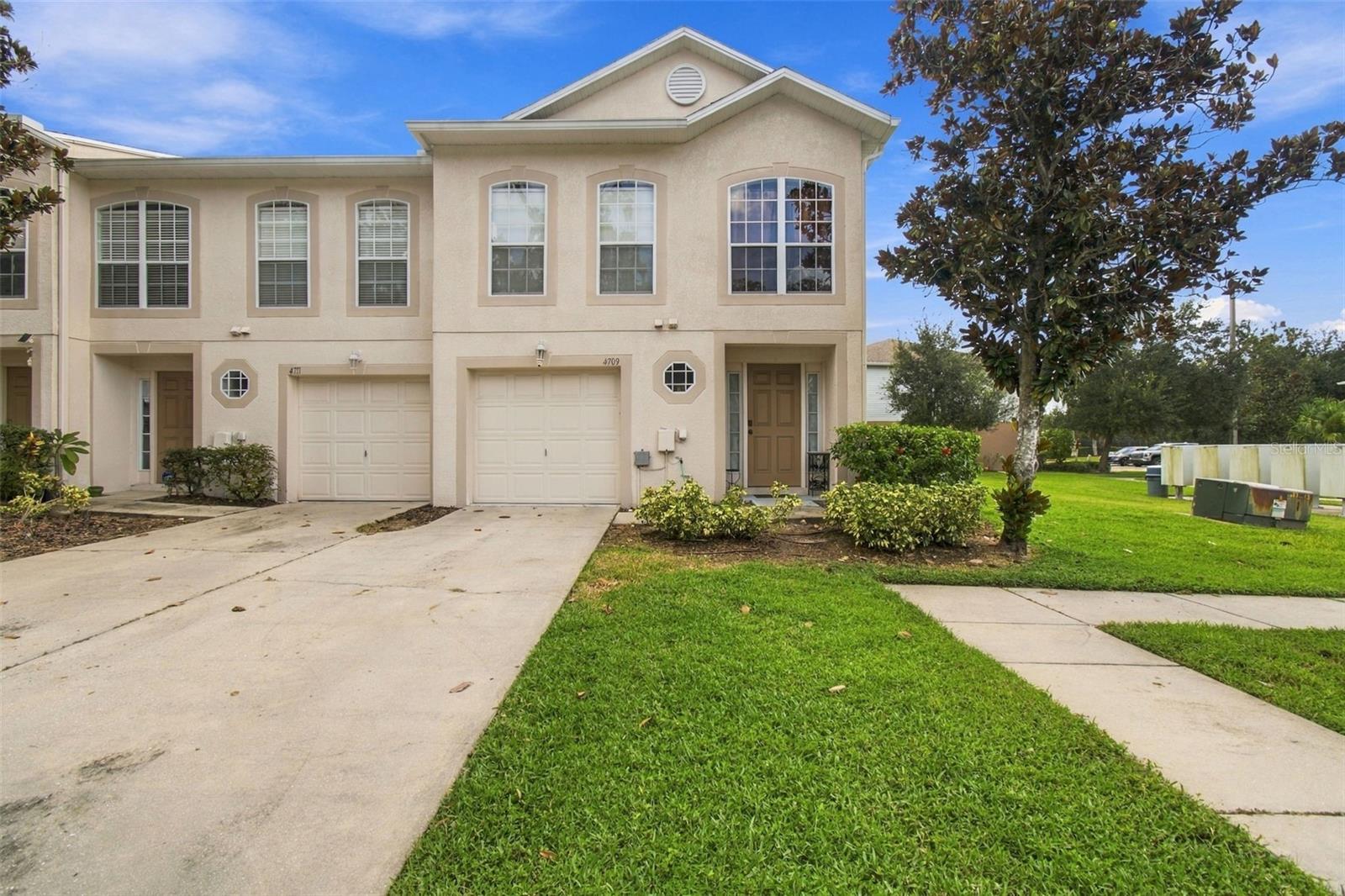 4709 ASHBURN POND WAY - Photo 1