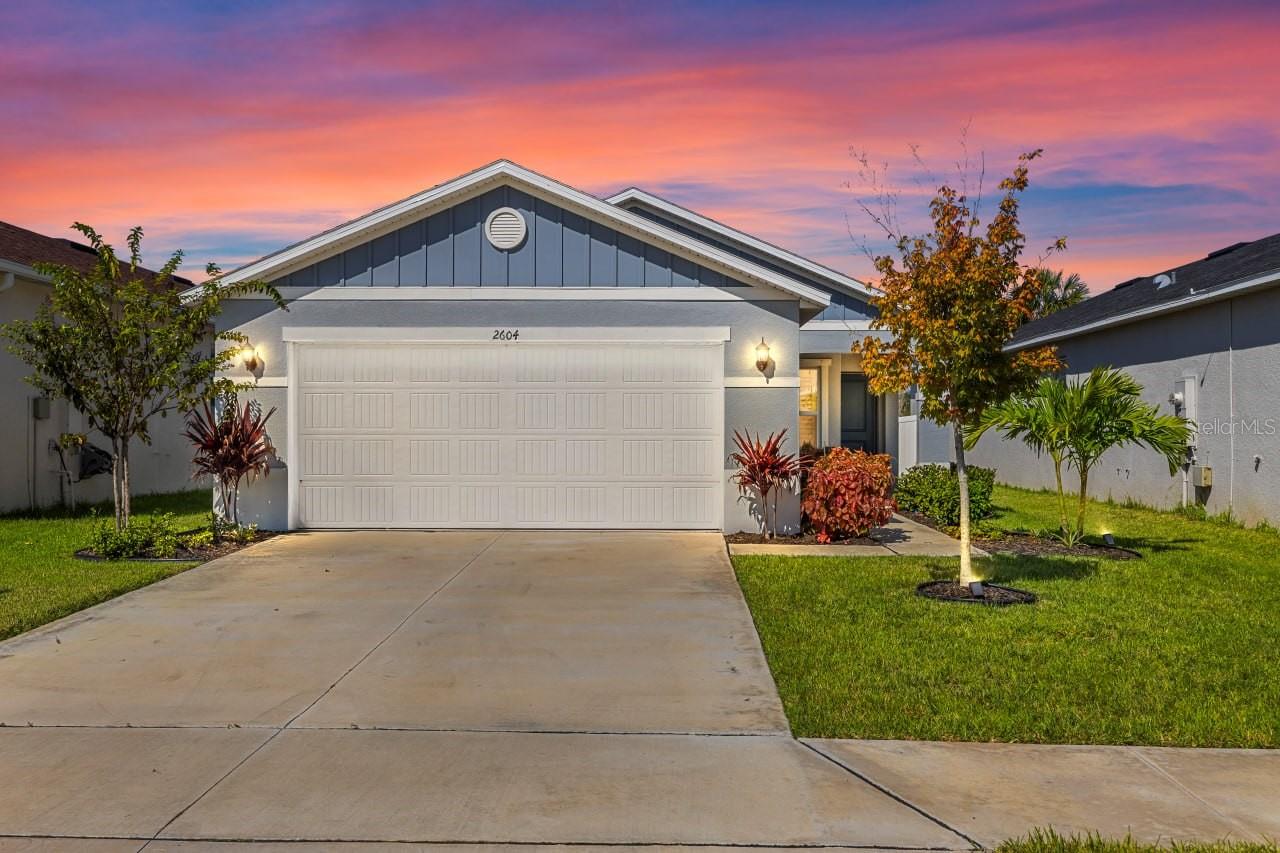 2604 89TH STREET CIR E - Photo 1