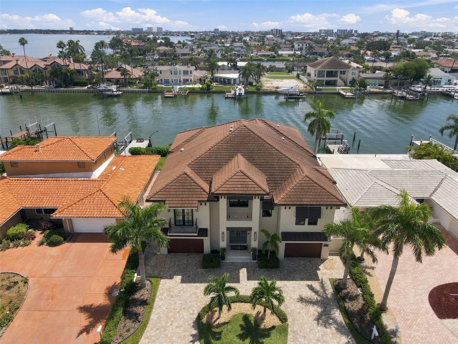 815 CAPRI BLVD - Photo 1