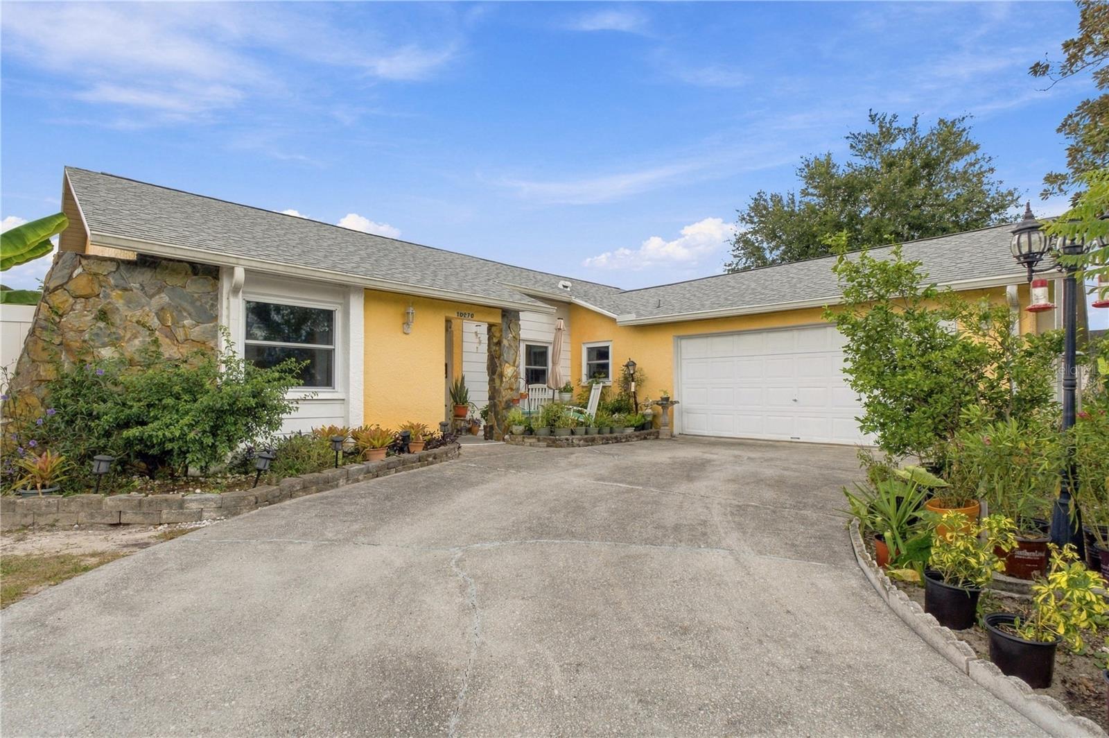 10270 BRENTLAWN ST - Photo 1