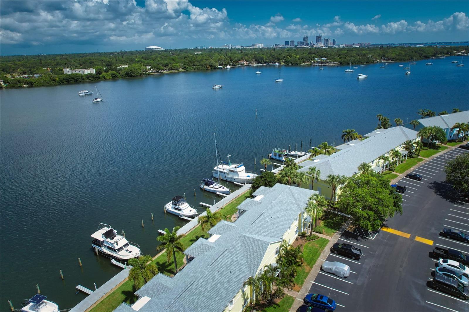 165 POMPANO DR SE - Photo 1