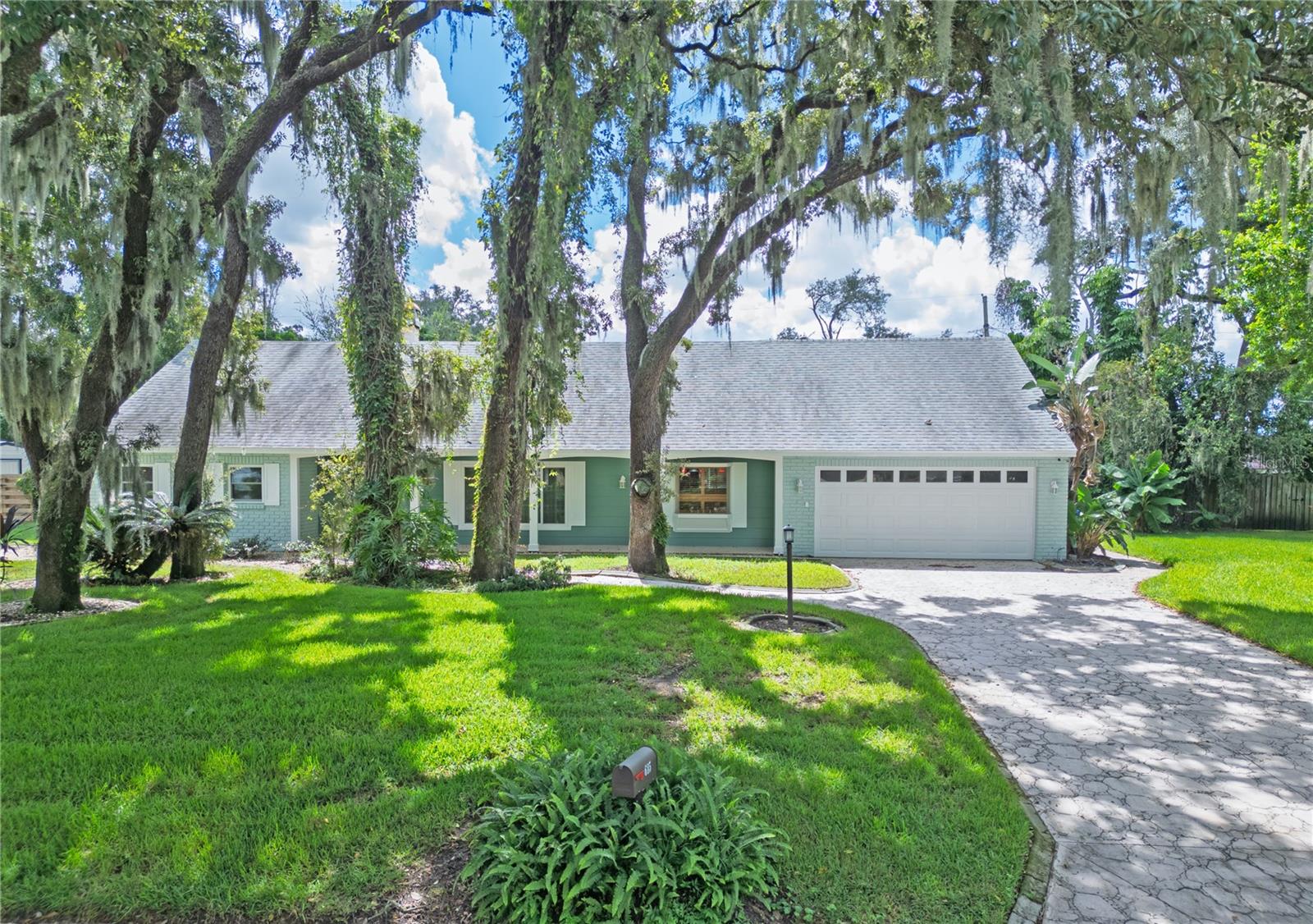 615 VALLE VISTA DR - Photo 1