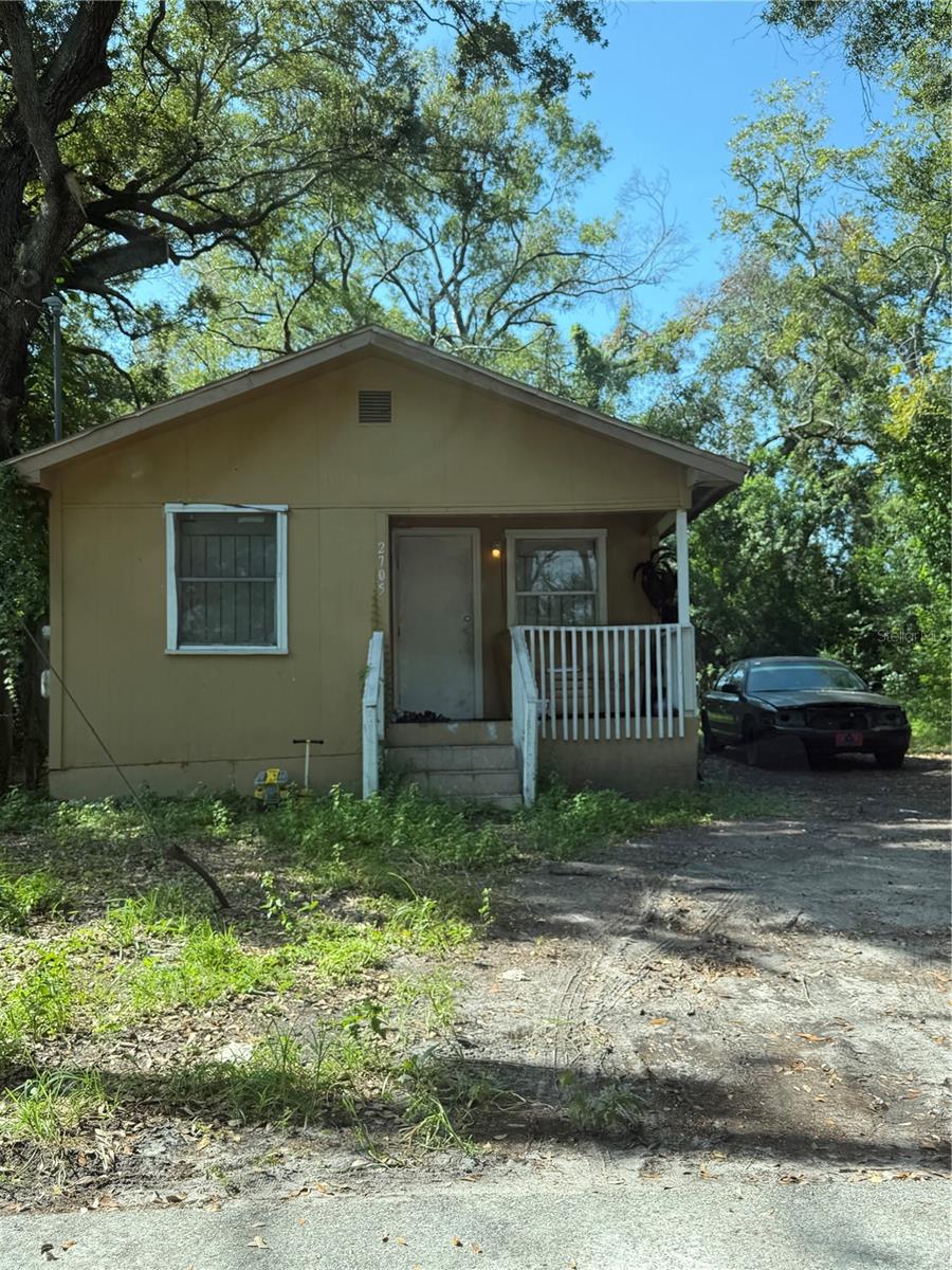 2705 E CAYUGA ST - Photo 1