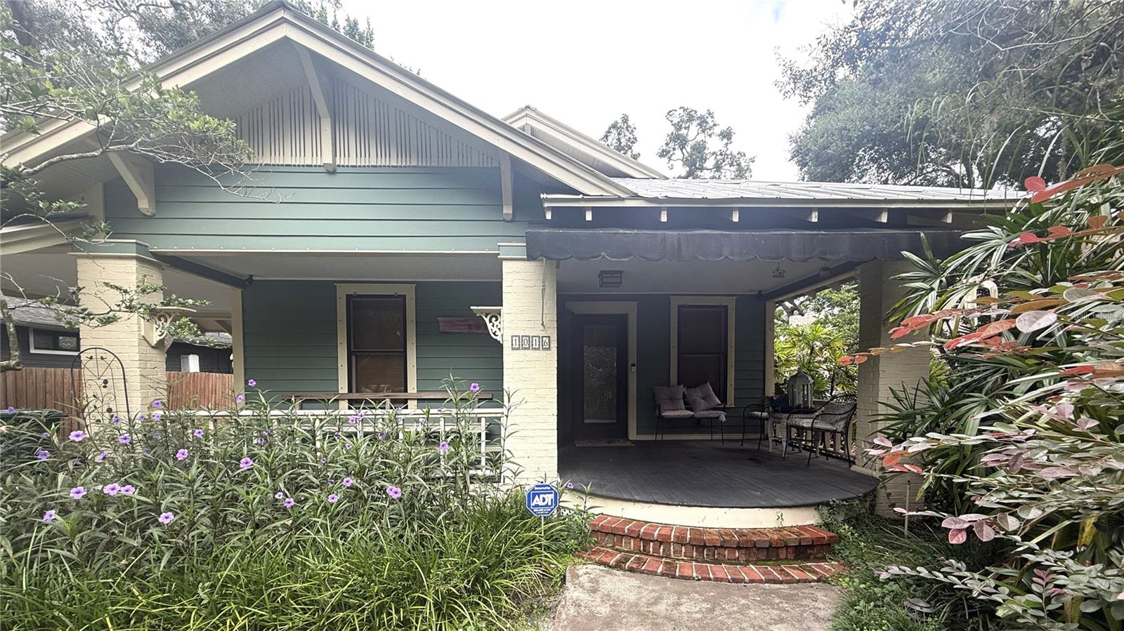 1016 E POWHATAN AVE - Photo 1