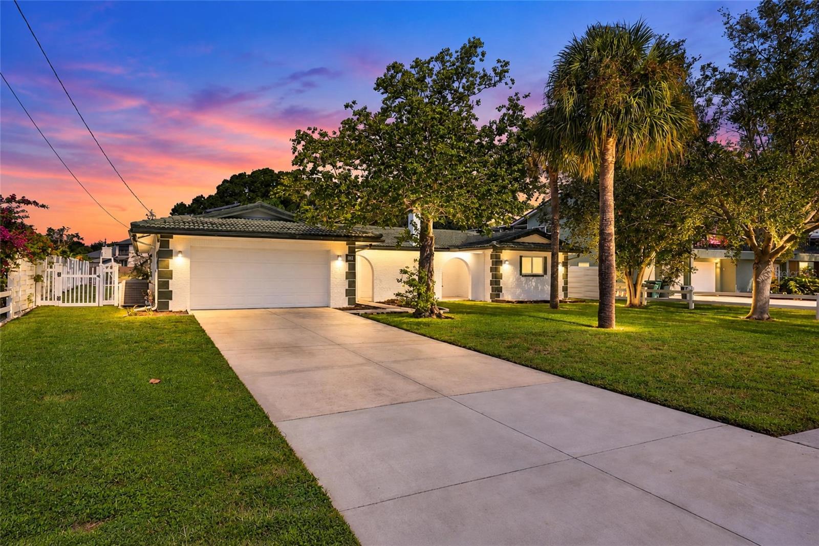 725 S BAYSHORE BLVD - Photo 1