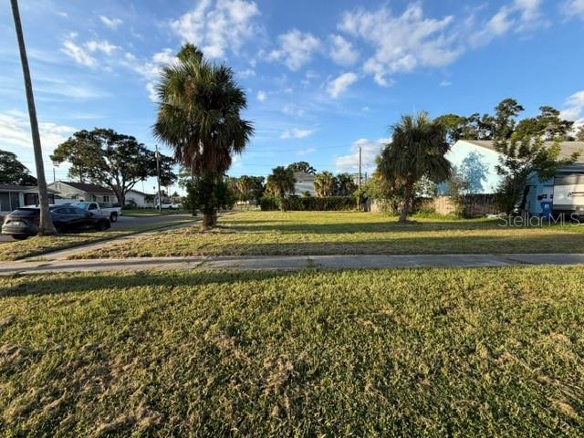 247 81ST AVE N - Photo 1