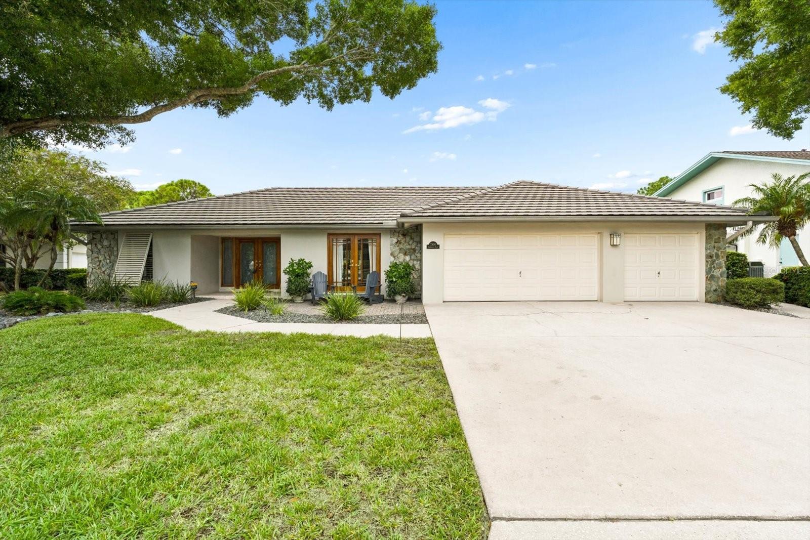 2900 SANDPIPER PL - Photo 1