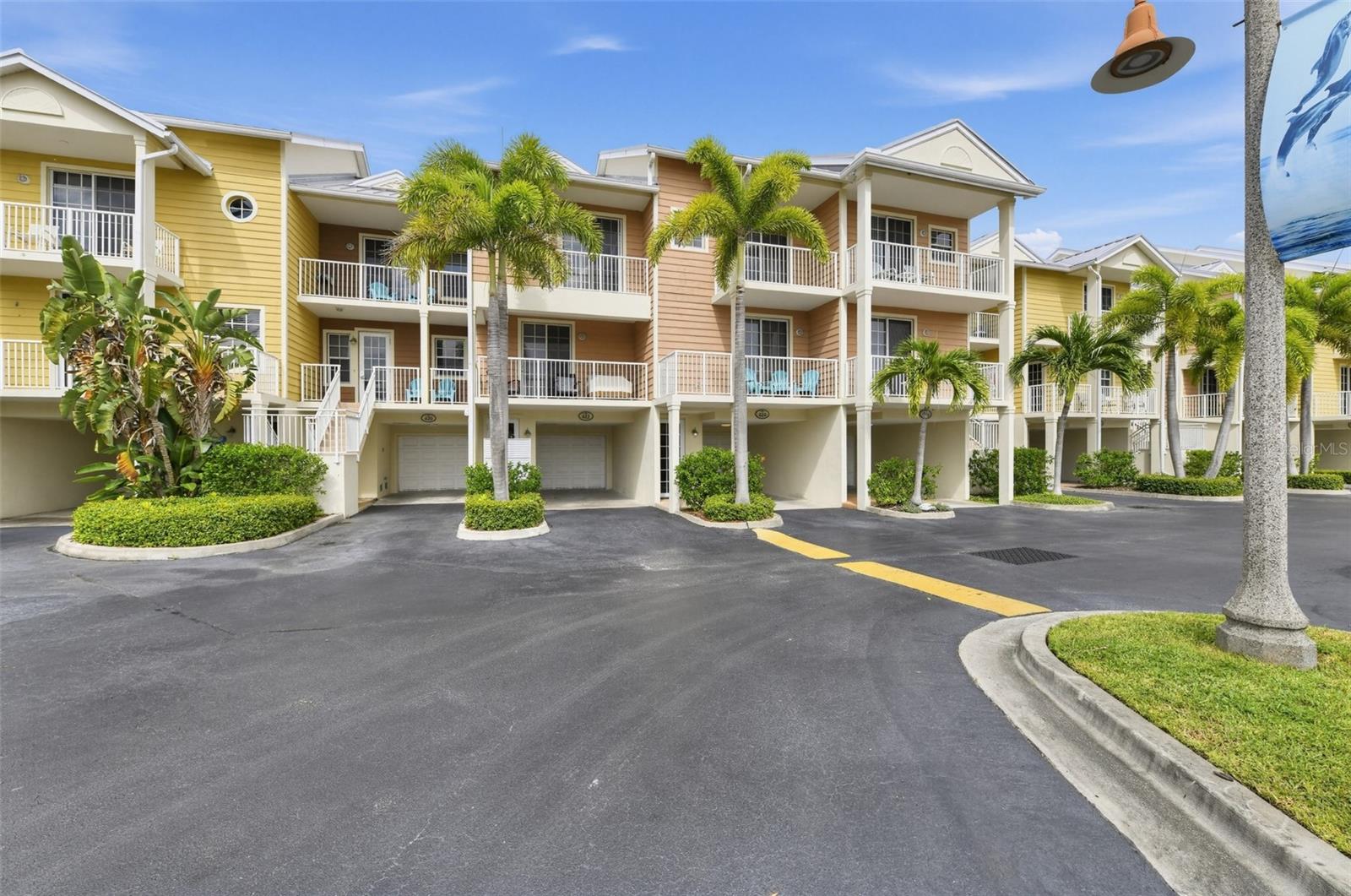 424 BAHIA BEACH BLVD - Photo 1