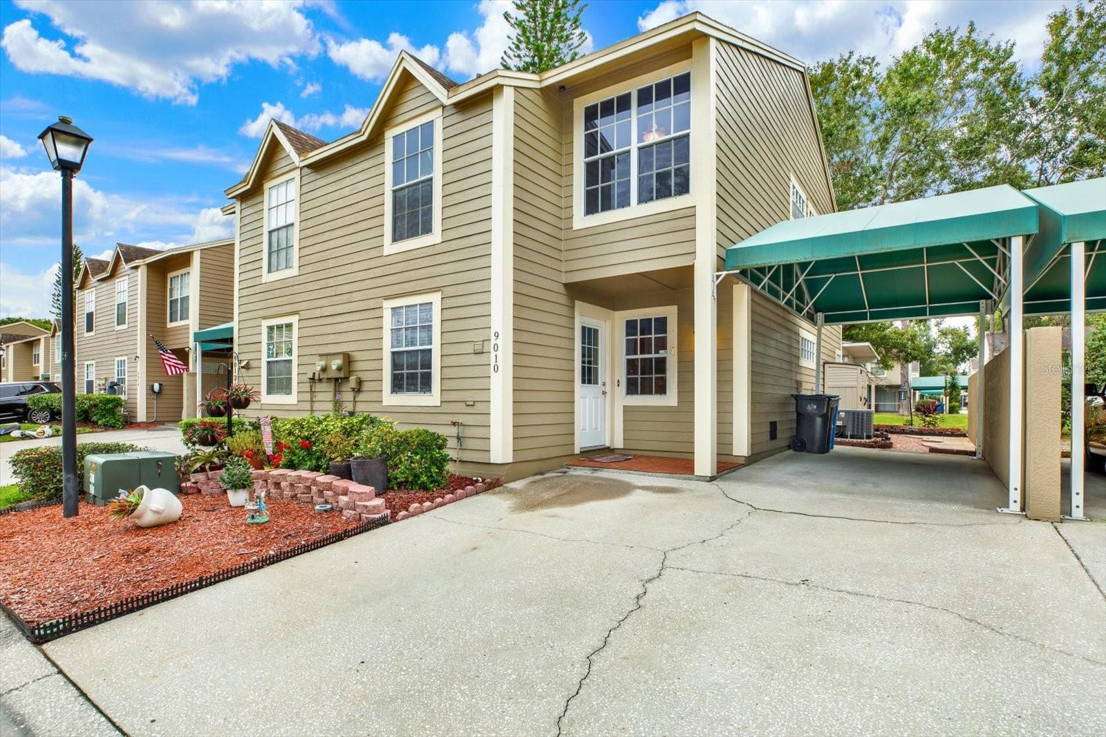 9010 LAKE PLACE LN - Photo 1