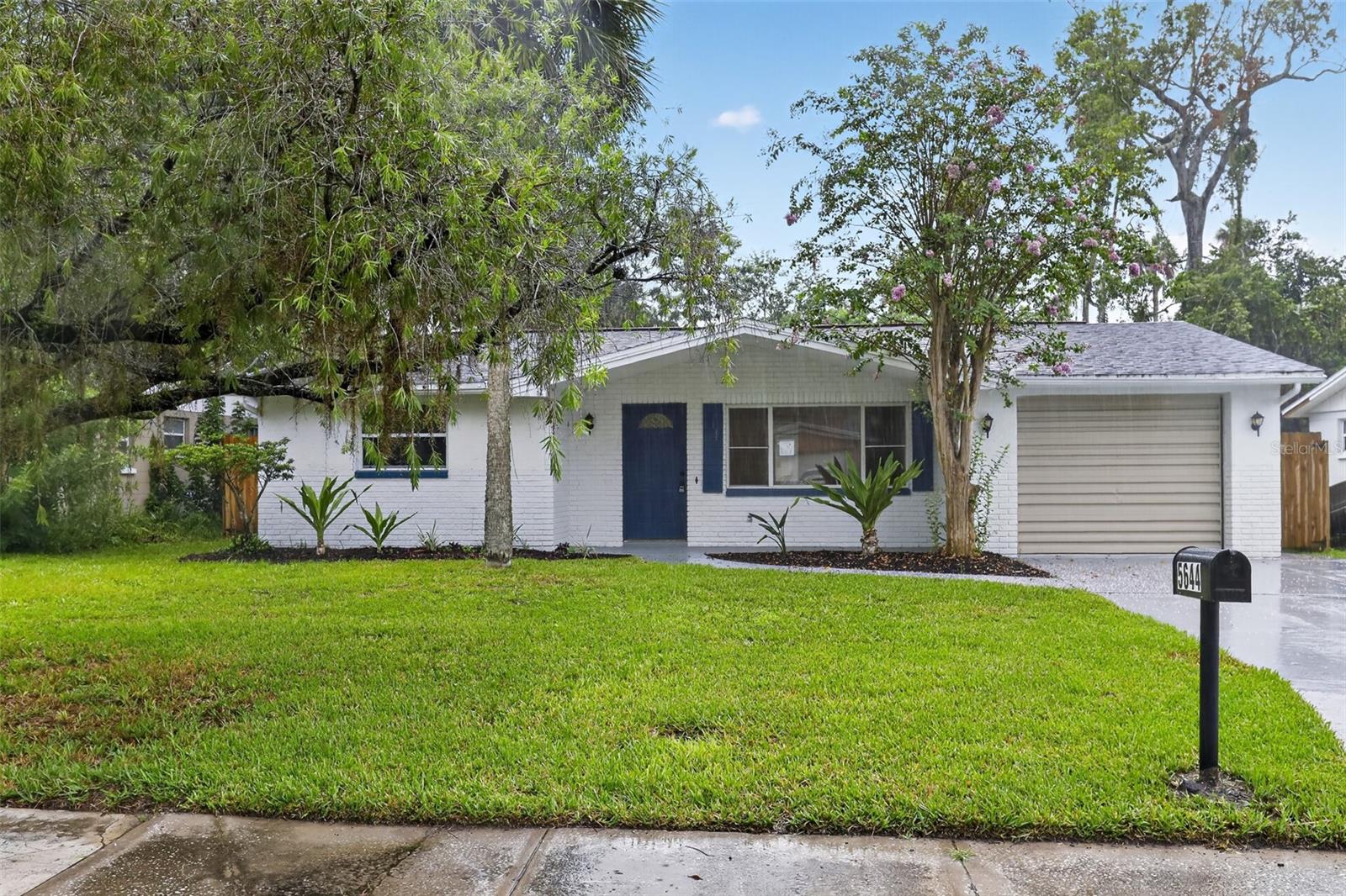5644 BERLIN DR - Photo 1