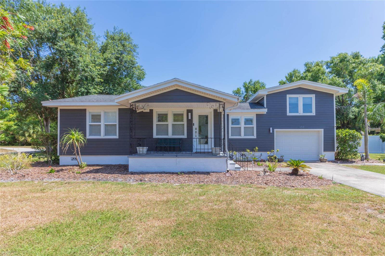 602 W HILDA ST - Photo 1