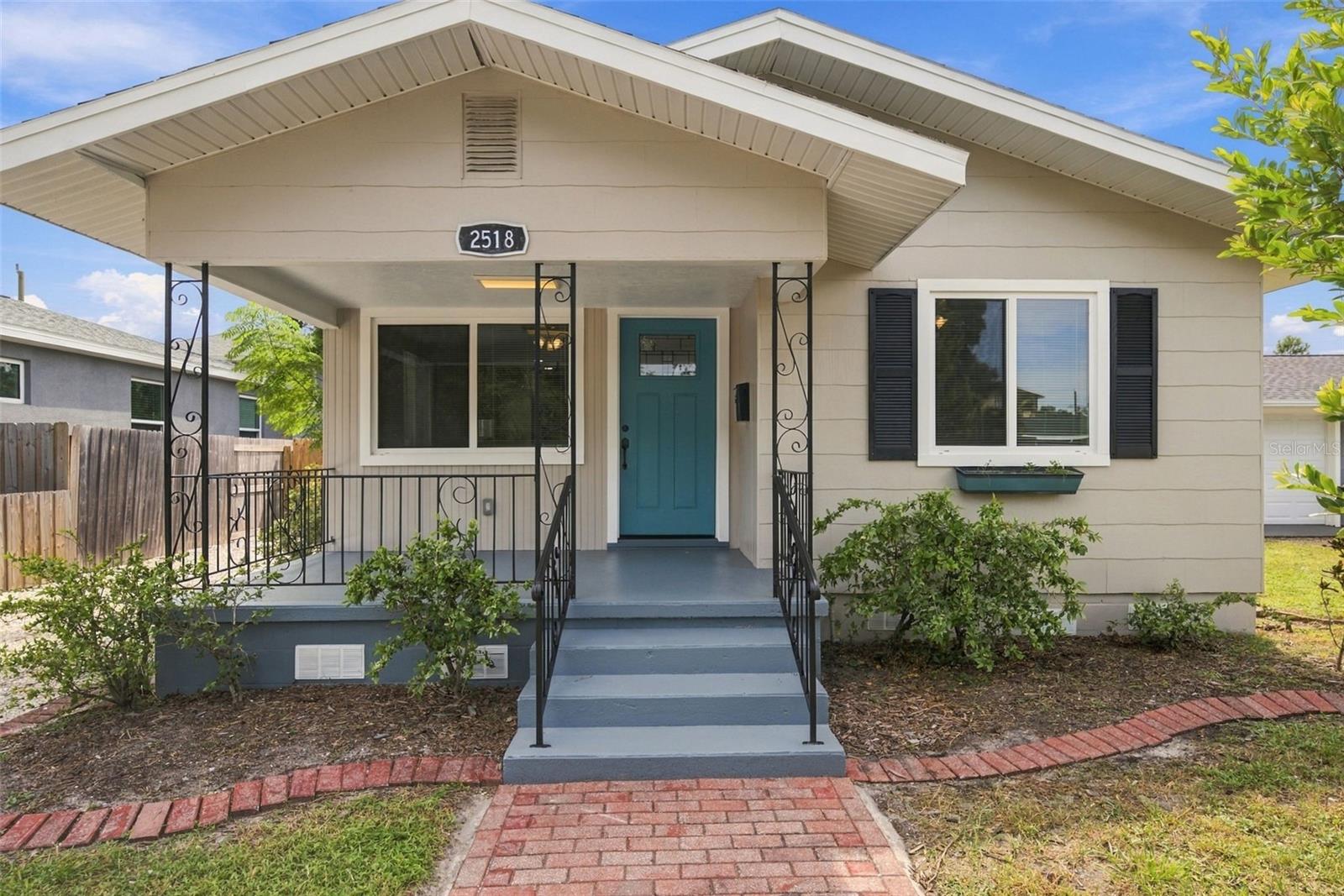 2518 16TH AVE N - Photo 1