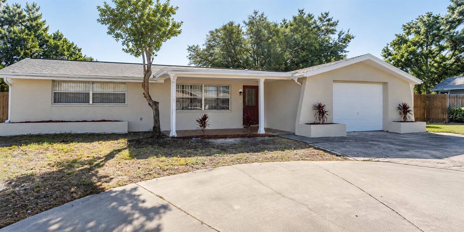 8952 STERLING LN - Photo 1
